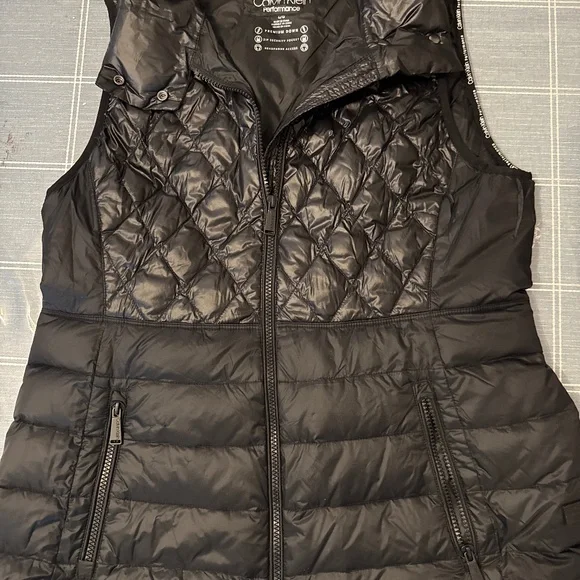 Calvin Klein vest - Picture 1 of 3